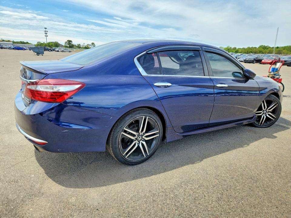 Продаж на аукціоні авто 2017 Honda Accord, vin: 1HGCR2F12HA249955, номер лоту: 57694426
