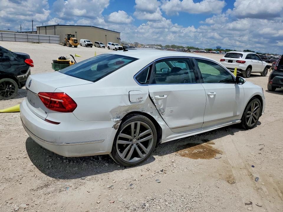 2016 Volkswagen Passat მანქანა იყიდება აუქციონზე, vin: 1VWAT7A30GC038346, აუქციონის ნომერი: 56051386