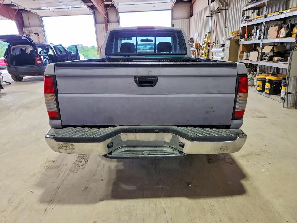 57818416 :رقم المزاد ، 1N6DD26S6XC322707 vin ، 1999 Nissan Frontier مزاد بيع