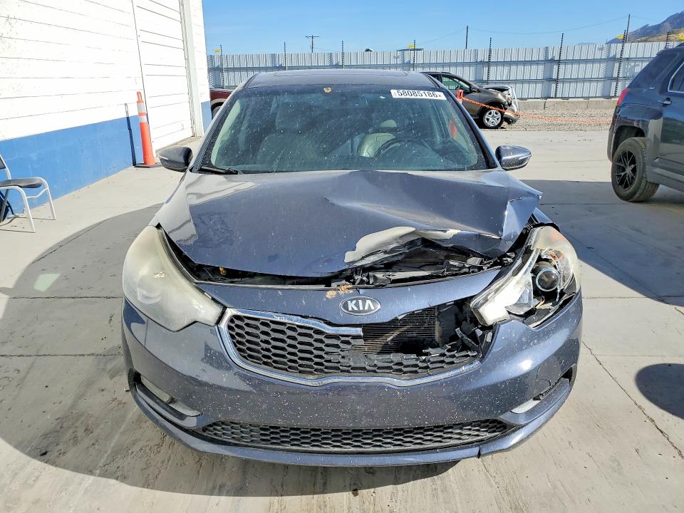 2014 Kia Forte მანქანა იყიდება აუქციონზე, vin: KNAFZ4A89E5208185, აუქციონის ნომერი: 58085186