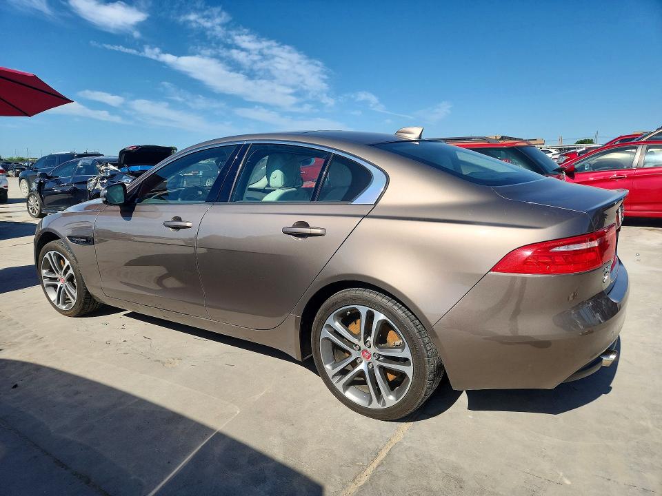 55687286 :رقم المزاد ، SAJAJ4BVXHA973363 vin ، 2017 Jaguar Xe مزاد بيع