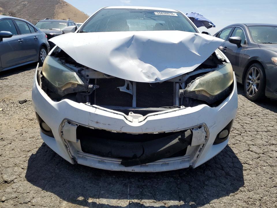 55630916 :رقم المزاد ، 2T1BURHE9FC469166 vin ، 2015 Toyota Corolla مزاد بيع