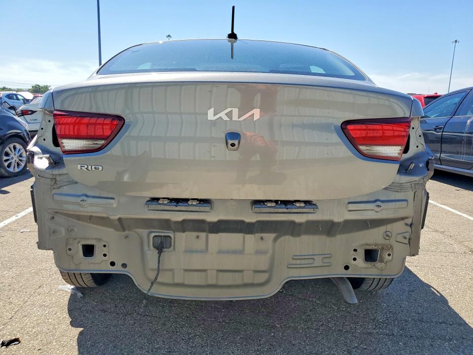 55745136 :رقم المزاد ، 3KPA24AD8NE491309 vin ، 2022 Kia Rio مزاد بيع