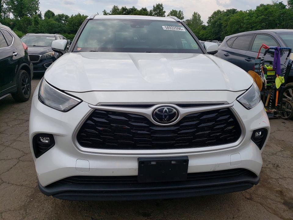 2022 Toyota Highlander მანქანა იყიდება აუქციონზე, vin: 5TDHZRBH1NS569427, აუქციონის ნომერი: 58932096