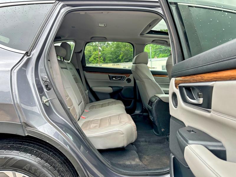 55198366 :رقم المزاد ، 2HKRW2H88JH656043 vin ، 2018 Honda Cr-v مزاد بيع