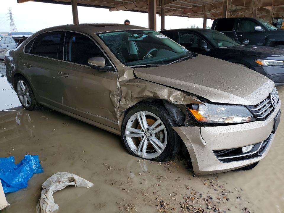 Продажа на аукционе авто 2015 Volkswagen Passat, vin: 1VWCV7A34FC050601, номер лота: 57549716