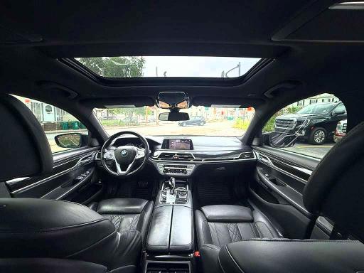 Продажа на аукционе авто 2018 Bmw 750, vin: WBA7F2C55JB238705, номер лота: 55922896