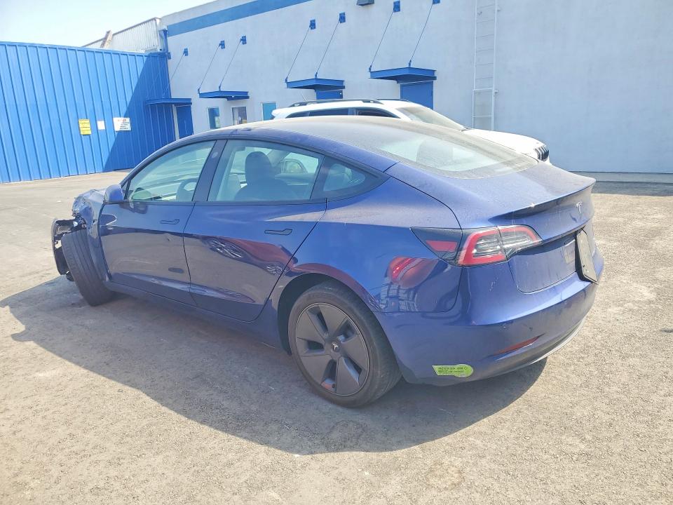 2022 Tesla Model 3 მანქანა იყიდება აუქციონზე, vin: 5YJ3E1EA2NF294922, აუქციონის ნომერი: 57363786