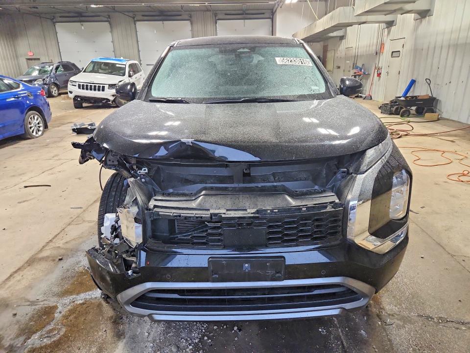 56233016 :رقم المزاد ، JA4J3VA88SZ020423 vin ، 2025 Mitsubishi Outlander مزاد بيع
