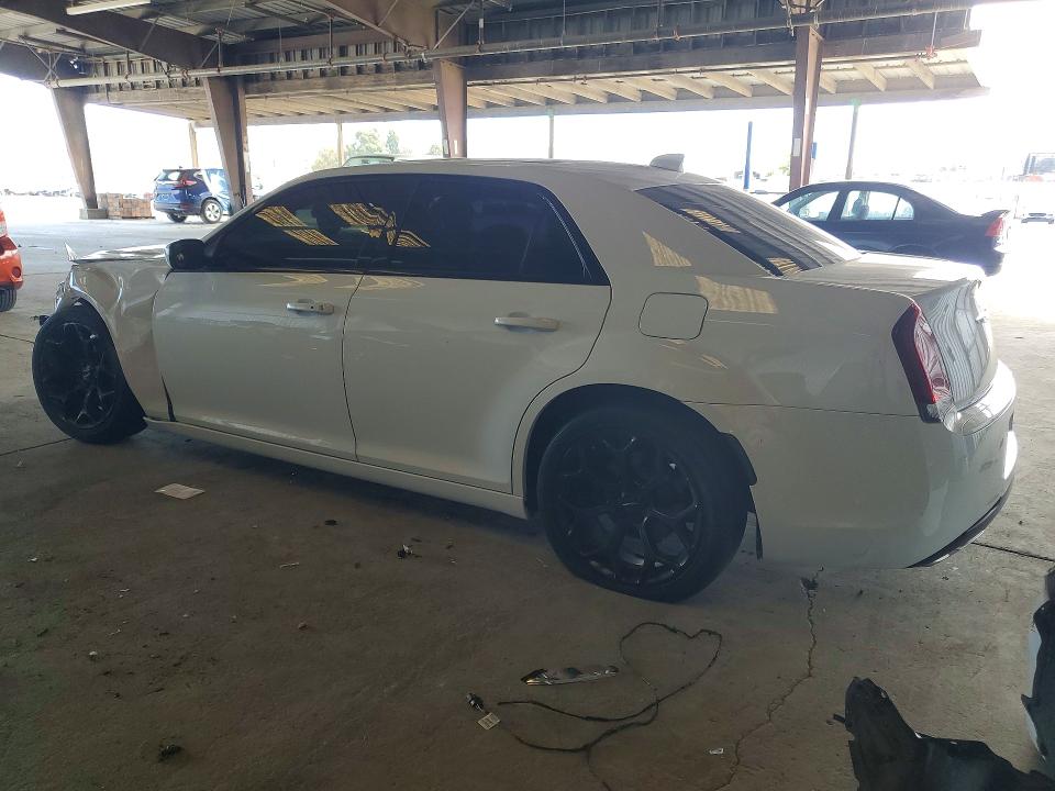 2016 Chrysler 300 მანქანა იყიდება აუქციონზე, vin: 2C3CCABG0GH156618, აუქციონის ნომერი: 57738636