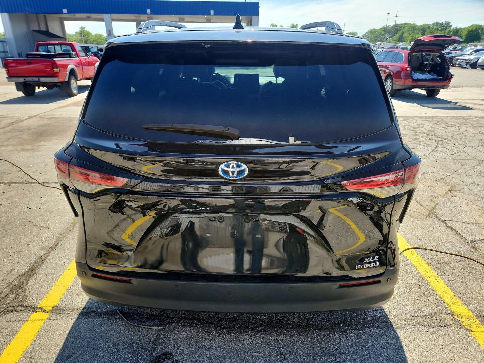 56517766 :رقم المزاد ، 5TDJRKEC6MS025660 vin ، 2021 Toyota Sienna مزاد بيع