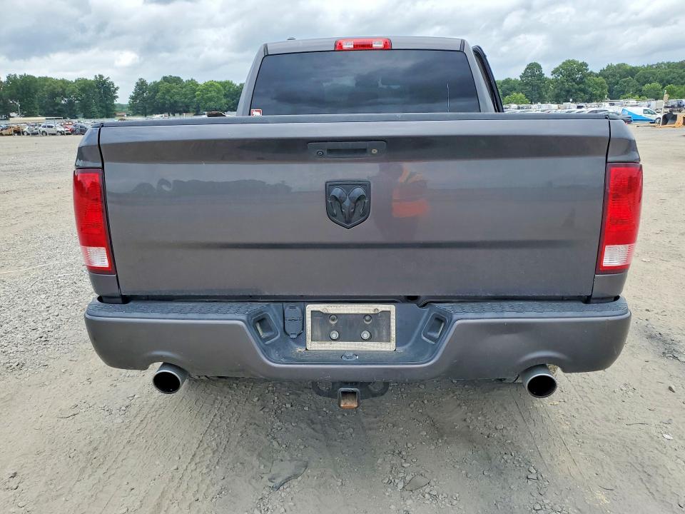 58558676 :رقم المزاد ، 1C6RR6FT4JS325443 vin ، 2018 Ram 1500 مزاد بيع