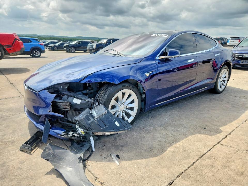 58406856 :رقم المزاد ، 5YJSA1E22HF195330 vin ، 2017 Tesla Model S مزاد بيع