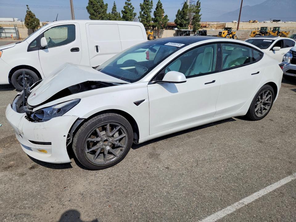 55956376 :رقم المزاد ، 5YJ3E1EA5NF339822 vin ، 2022 Tesla Model 3 مزاد بيع