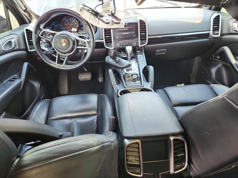 54926806 :رقم المزاد ، WP1AA2A29HKA80782 vin ، 2017 Porsche Cayenne مزاد بيع