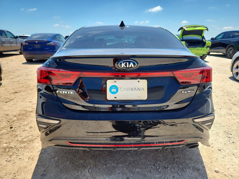 2021 Kia Forte მანქანა იყიდება აუქციონზე, vin: 3KPF34AD1ME271902, აუქციონის ნომერი: 57850606