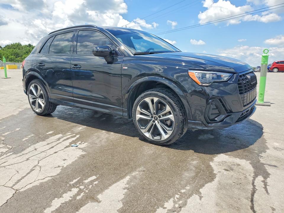 57548156 :رقم المزاد ، WA1DECF31M1156127 vin ، 2021 Audi Q3 مزاد بيع