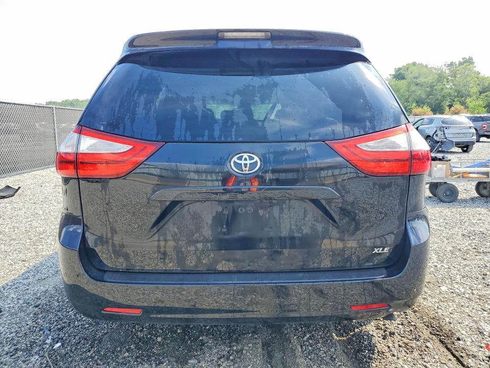 59242116 :رقم المزاد ، 5TDYK3DCXFS668526 vin ، 2015 Toyota Sienna مزاد بيع