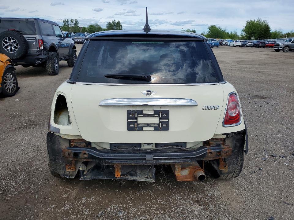 Продажа на аукционе авто 2011 Mini Cooper, vin: WMWSU3C57BT252753, номер лота: 56832126