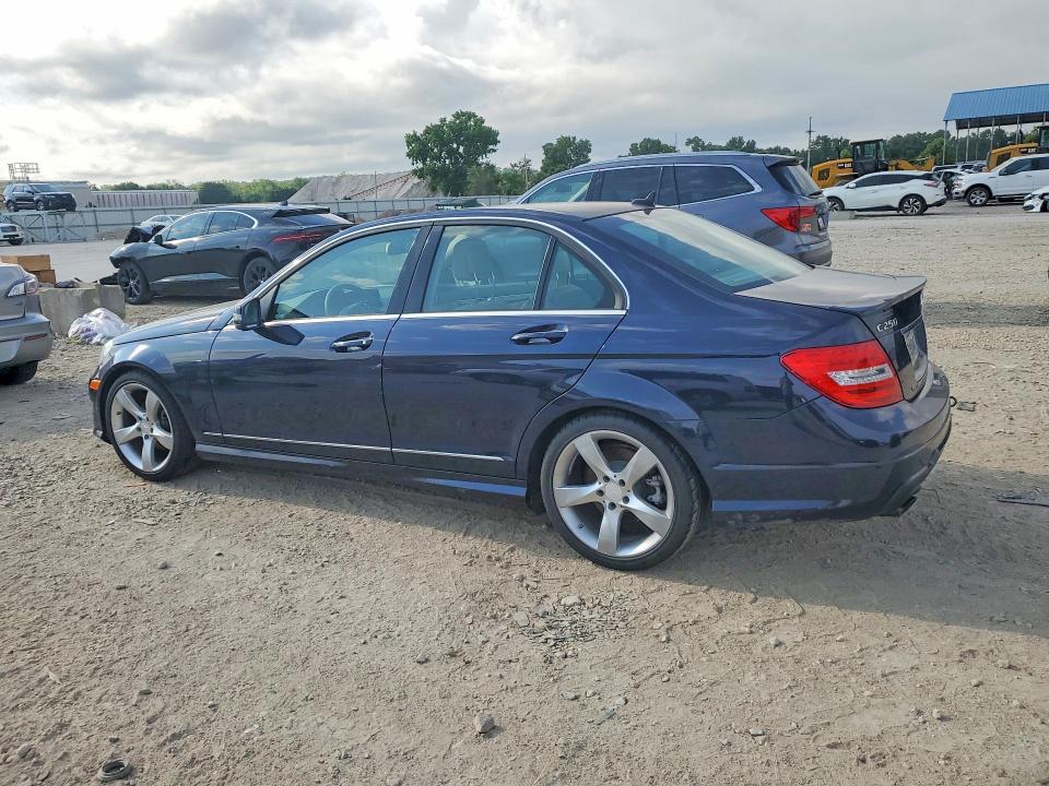 Продаж на аукціоні авто 2014 Mercedes-benz C, vin: WDDGF4HB2EA967517, номер лоту: 58812996
