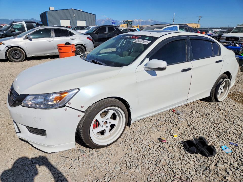 Auction sale of the 2014 Honda Accord, vin: 1HGCR2F72EA127516, lot number: 55432406