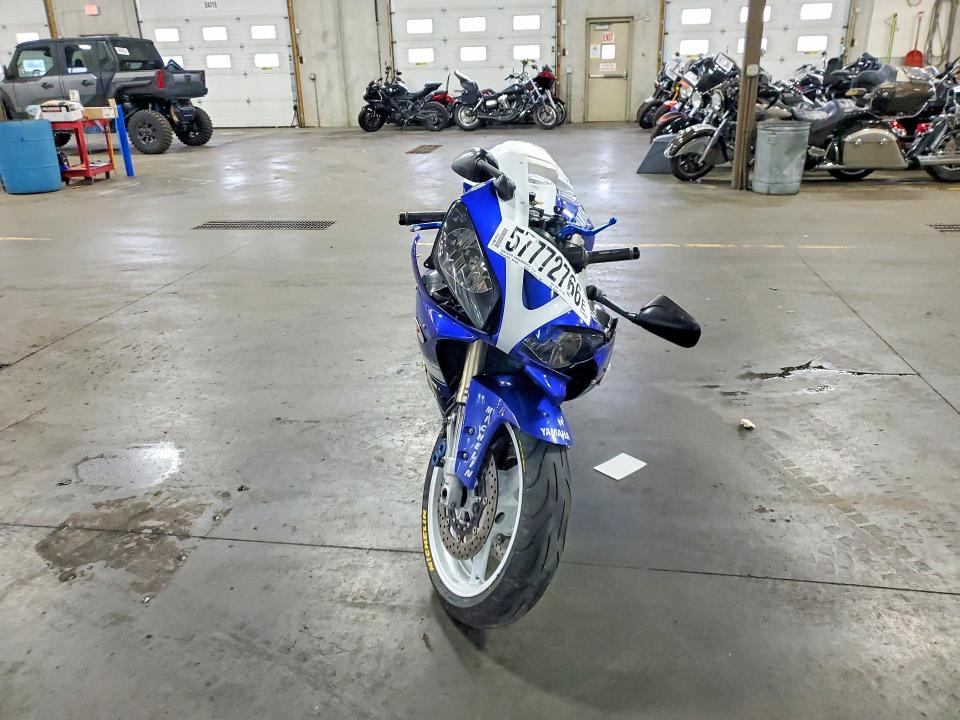 2001 Yamaha Yzfr1 მანქანა იყიდება აუქციონზე, vin: JYARN05E41A010843, აუქციონის ნომერი: 57772766