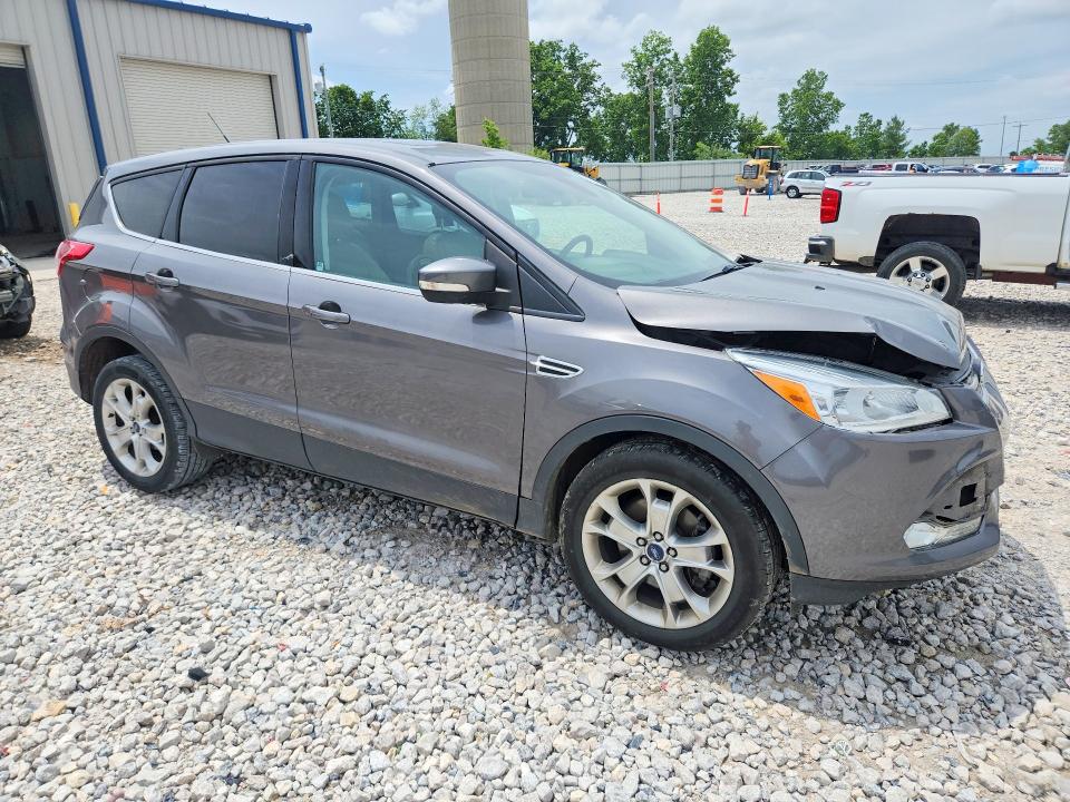 2013 Ford Escape მანქანა იყიდება აუქციონზე, vin: 1FMCU0H91DUB39018, აუქციონის ნომერი: 58740656