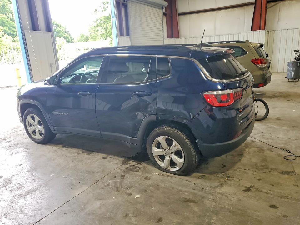 58880696 :رقم المزاد ، 3C4NJDBB0JT315703 vin ، 2018 Jeep Compass مزاد بيع