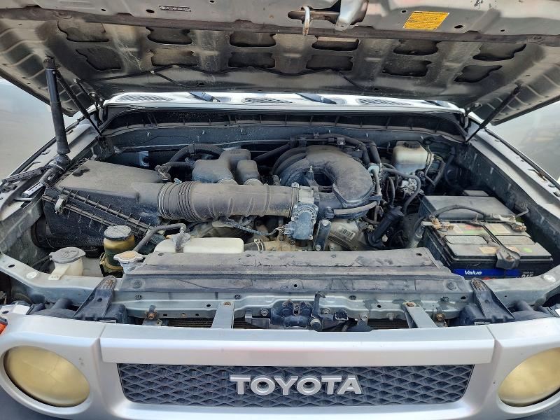 2010 Toyota Fj Cruiser მანქანა იყიდება აუქციონზე, vin: JTEZU4BF4AK008656, აუქციონის ნომერი: 57146236
