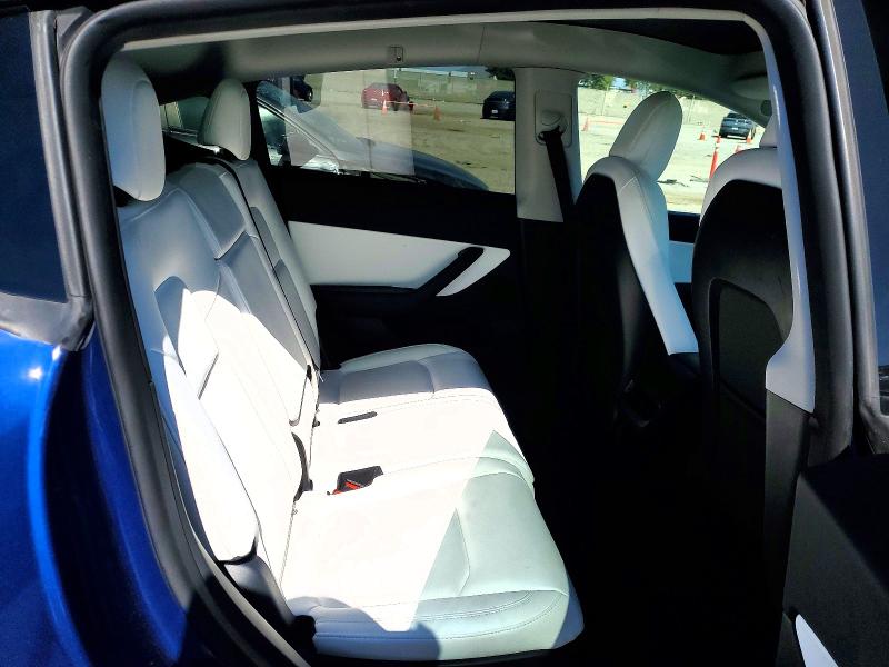 76296745 :رقم المزاد ، 7SAYGAEE2NF464959 vin ، 2022 Tesla Model Y مزاد بيع