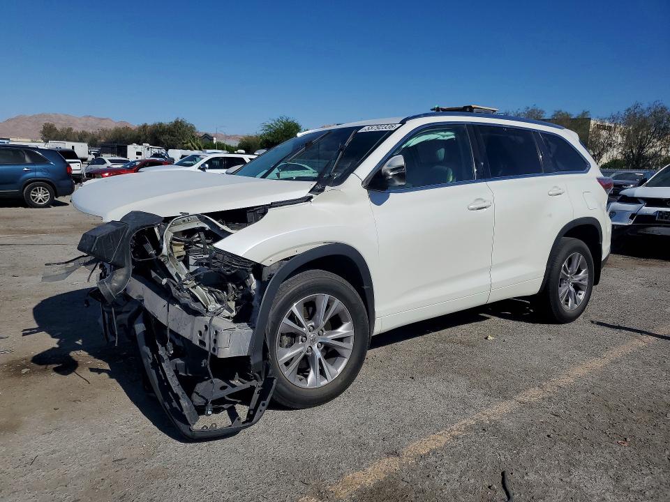 55792336 :رقم المزاد ، 5TDJKRFH8FS216670 vin ، 2015 Toyota Highlander مزاد بيع
