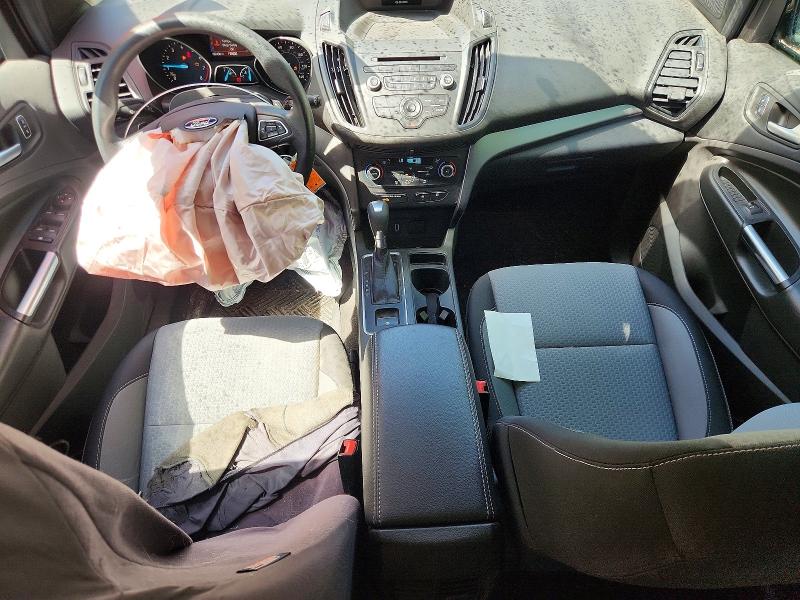 56566176 :رقم المزاد ، 1FMCU9GD4HUE61443 vin ، 2017 Ford Escape مزاد بيع