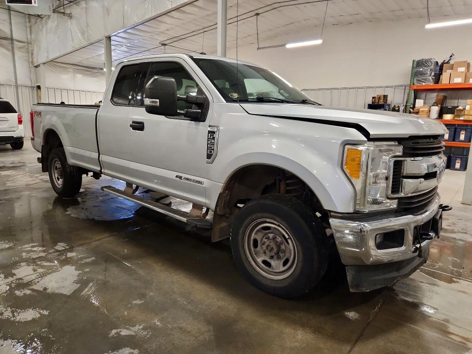 59074586 :رقم المزاد ، 1FT7X2BT3HEE02638 vin ، 2017 Ford F250 مزاد بيع