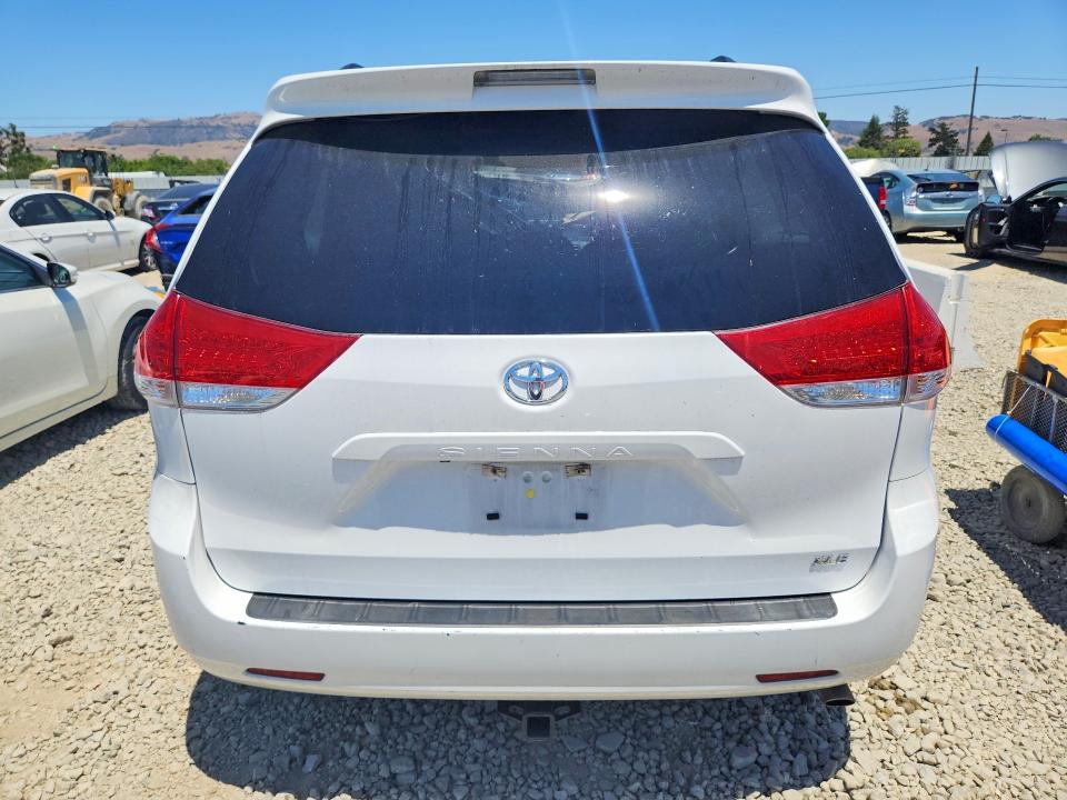 Продаж на аукціоні авто 2013 Toyota Sienna, vin: 5TDYK3DC4DS384872, номер лоту: 57770056
