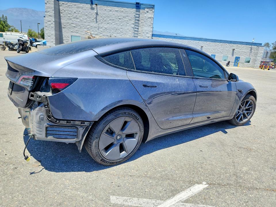 2022 Tesla Model 3 მანქანა იყიდება აუქციონზე, vin: 5YJ3E1EB9NF345759, აუქციონის ნომერი: 57205966