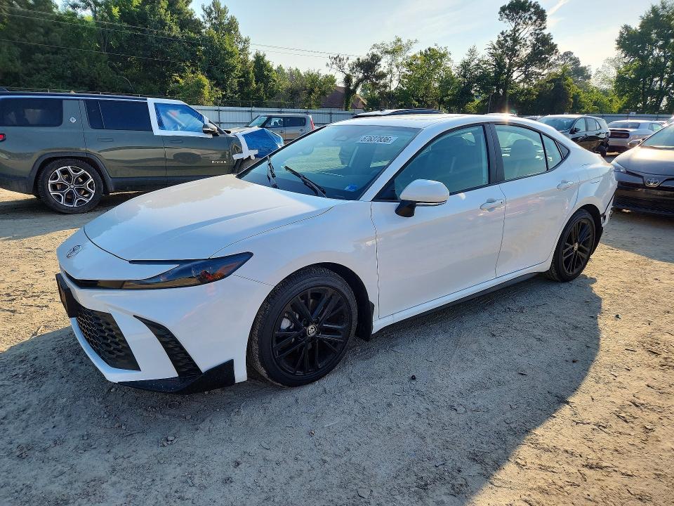 Auction sale of the 2026 Toyota Camry, vin: 4T1DAACK0TU256097, lot number: 57637836