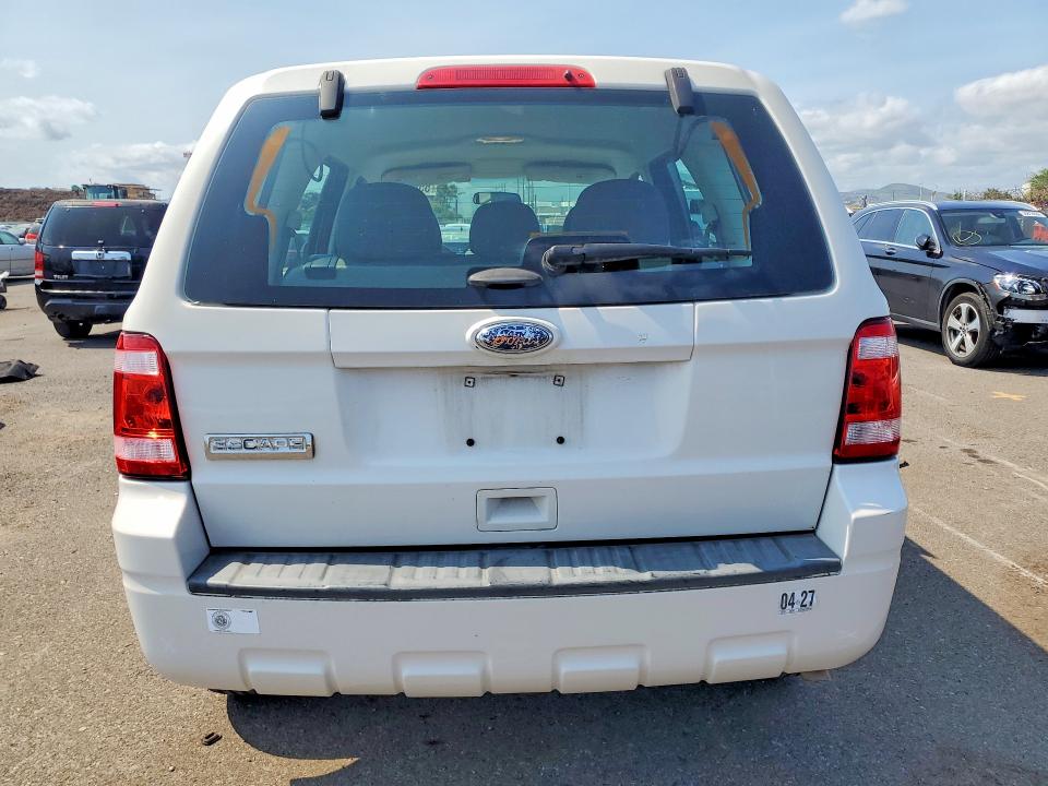 2011 Ford Escape მანქანა იყიდება აუქციონზე, vin: 1FMCU0C70BKB14478, აუქციონის ნომერი: 55850256