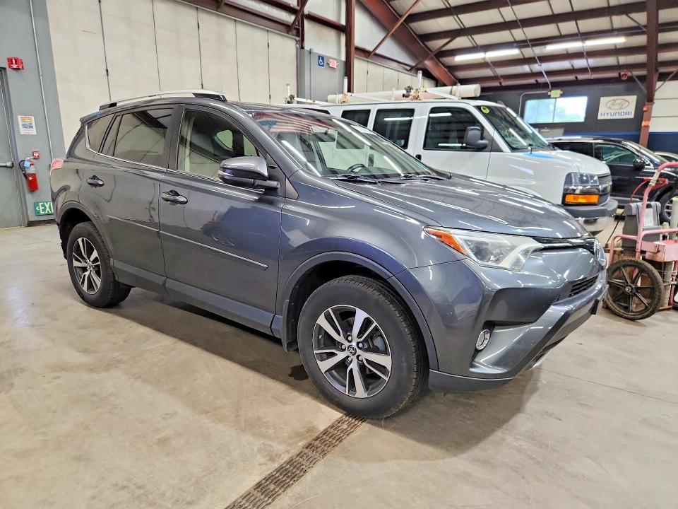 2016 Toyota Rav4 მანქანა იყიდება აუქციონზე, vin: JTMRFREV1GD190344, აუქციონის ნომერი: 57839536