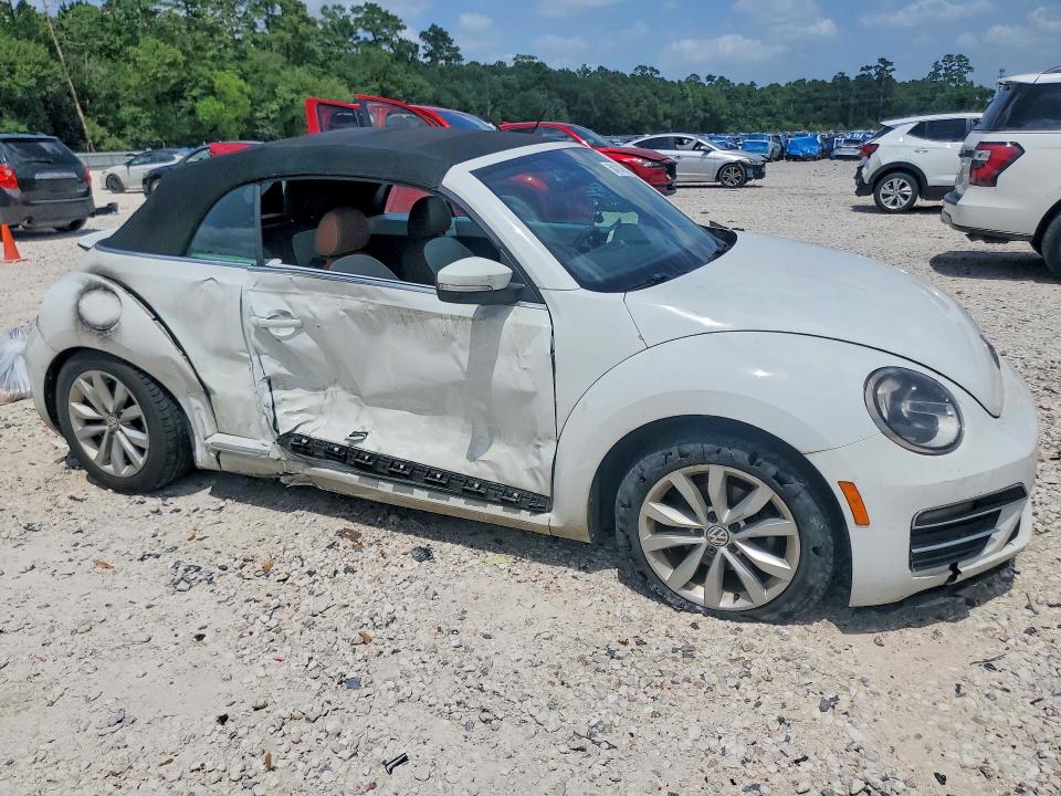 2017 Volkswagen Beetle მანქანა იყიდება აუქციონზე, vin: 3VW517AT8HM814665, აუქციონის ნომერი: 58421486