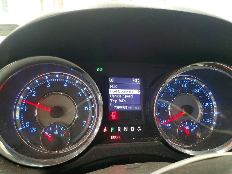 58007376 :رقم المزاد ، 2A4RR8DG4BR688090 vin ، 2011 Chrysler Town & Country مزاد بيع