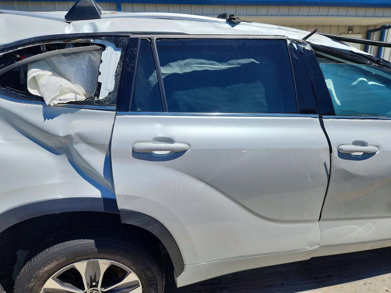 Продаж на аукціоні авто 2022 Toyota Highlander, vin: 5TDHZRBH2NS214590, номер лоту: 56063316