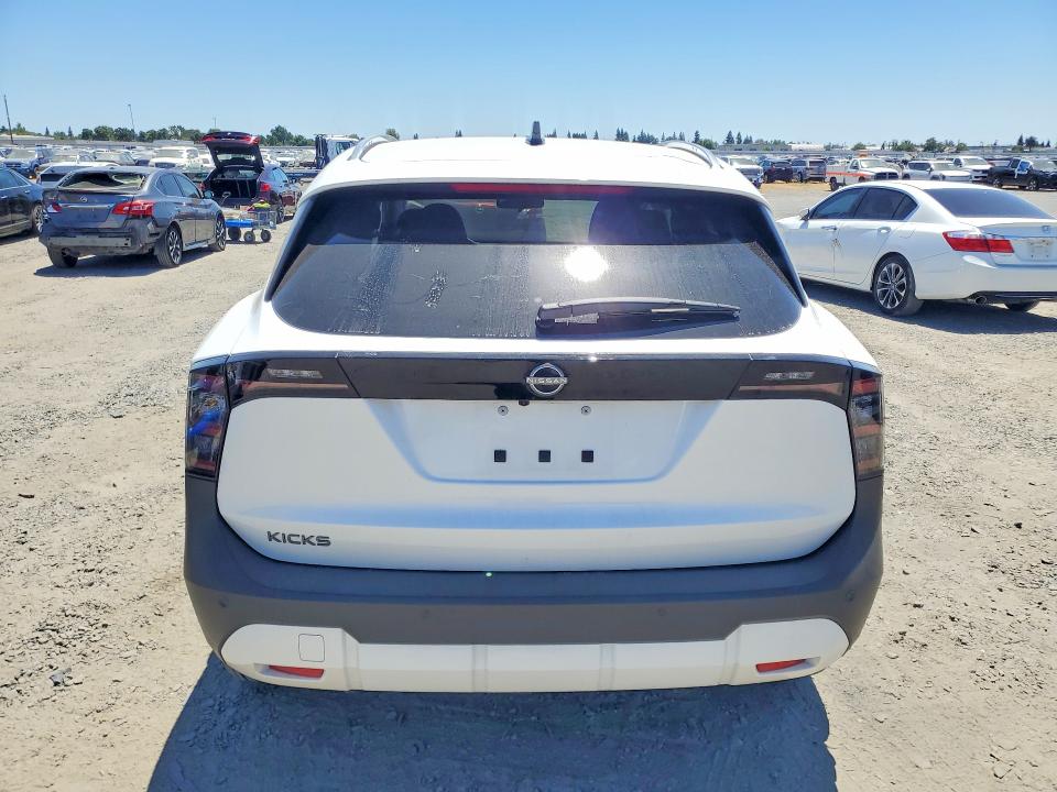 58596046 :رقم المزاد ، 3N8AP6CEXTL303633 vin ، 2026 Nissan Kicks مزاد بيع