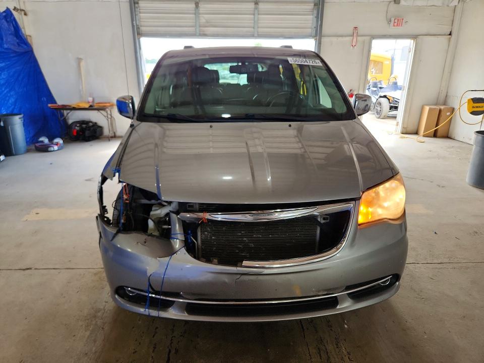 56504726 :رقم المزاد ، 2C4RC1CG4FR506488 vin ، 2015 Chrysler Town & Country مزاد بيع