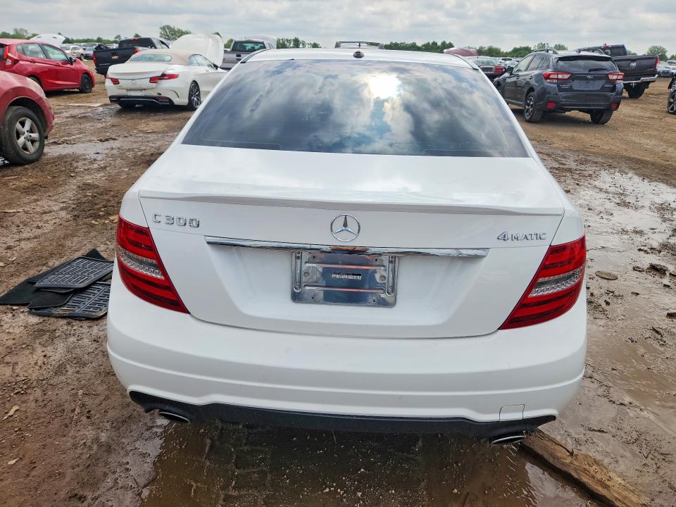 2013 Mercedes-benz C მანქანა იყიდება აუქციონზე, vin: WDDGF8ABXDR273403, აუქციონის ნომერი: 56789006