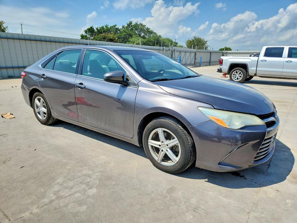 55243566 :رقم المزاد ، 4T1BF1FK7GU548887 vin ، 2016 Toyota Camry مزاد بيع