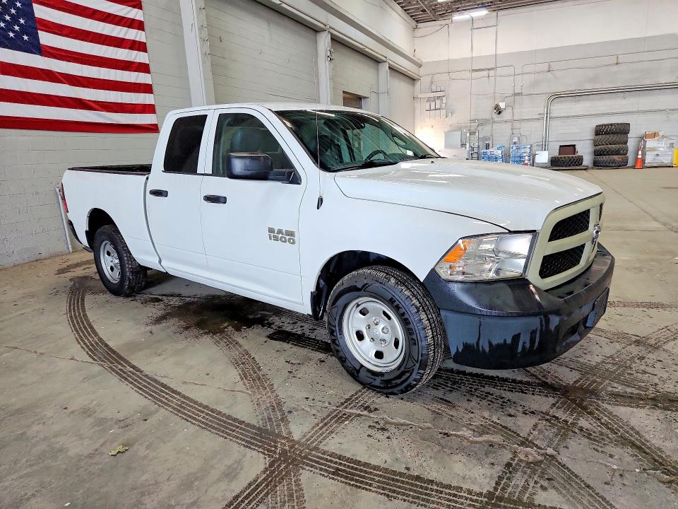 57685956 :رقم المزاد ، 1C6RR6FG4JS324098 vin ، 2018 Ram 1500 مزاد بيع