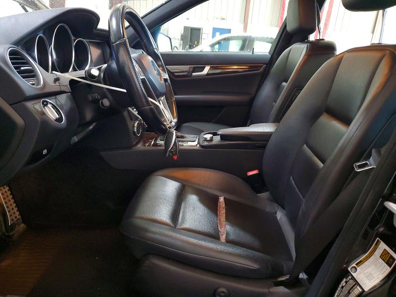 2014 Mercedes-benz C მანქანა იყიდება აუქციონზე, vin: WDDGF8AB4EA925531, აუქციონის ნომერი: 57898926