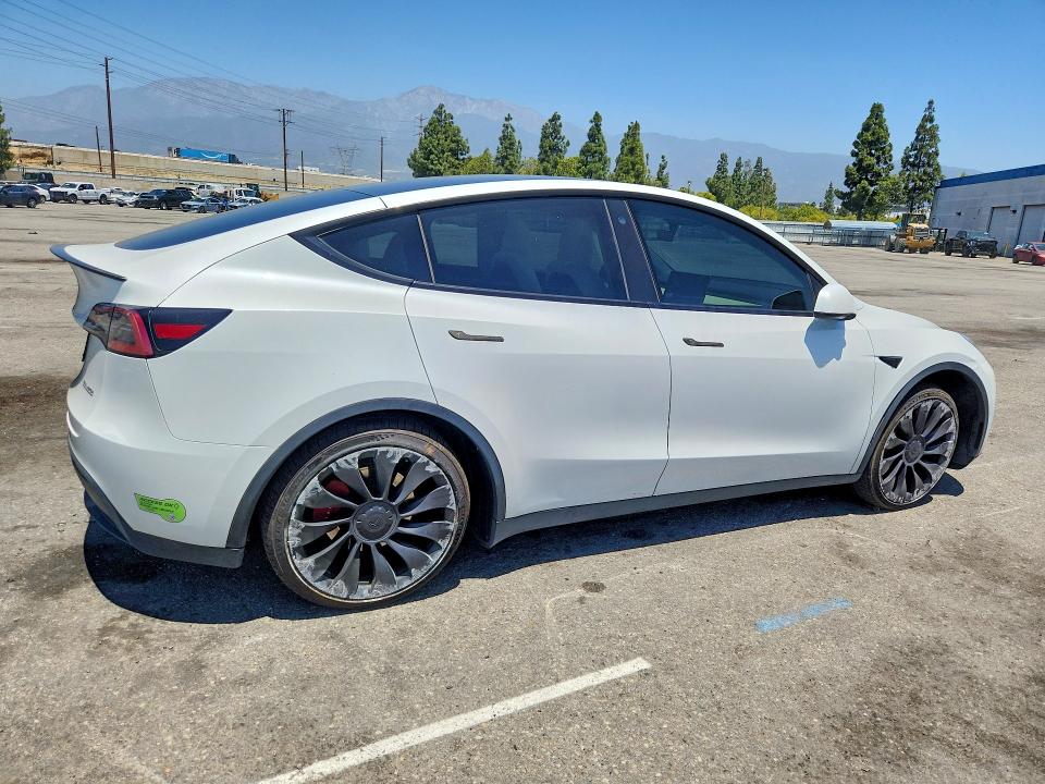 2023 Tesla Model Y მანქანა იყიდება აუქციონზე, vin: 7SAYGDEFXPF631677, აუქციონის ნომერი: 56808906