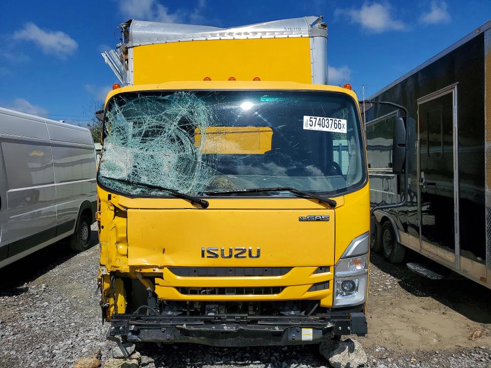 57403766 :رقم المزاد ، 54DC4W1DXPS203333 vin ، 2023 Isuzu Npr Hd مزاد بيع