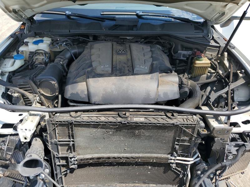 56712986 :رقم المزاد ، WVGEP9BP9ED008674 vin ، 2014 Volkswagen Touareg مزاد بيع